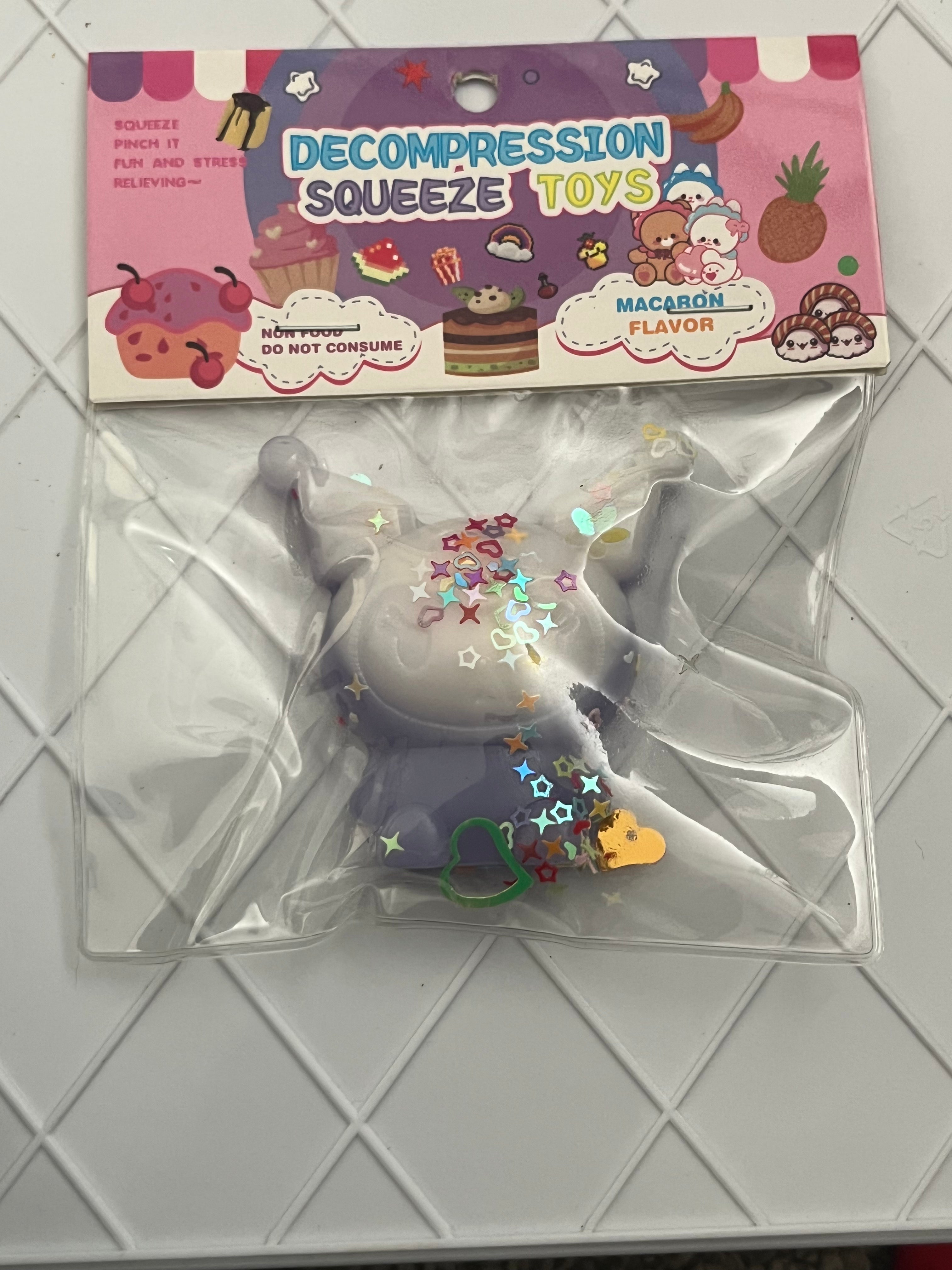 Decompression squeeze toy